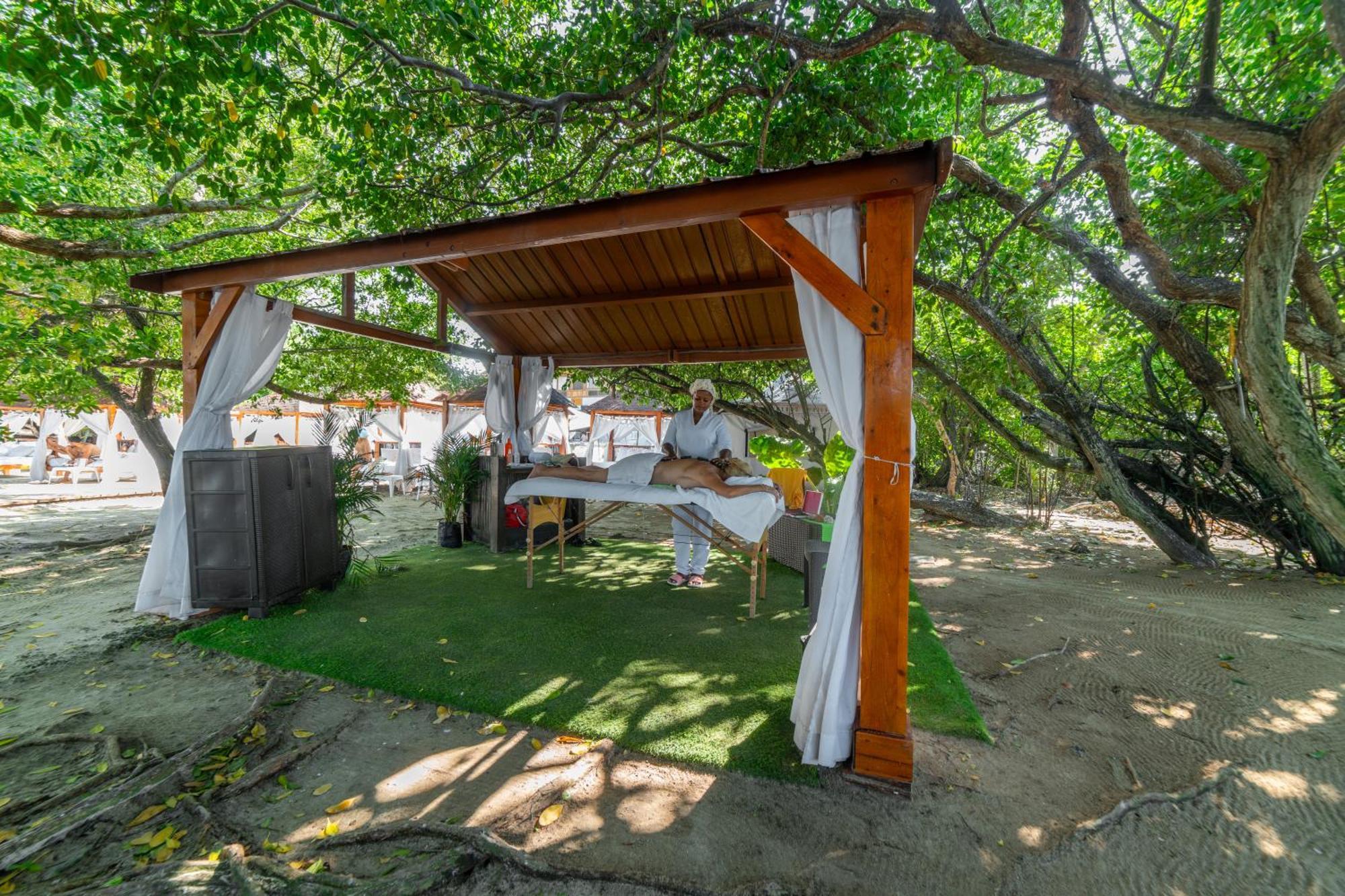 Pao Pao Hotel & Beach Club إيسلا غراندي المظهر الخارجي الصورة